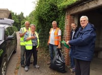 Sampford Courtenay tidied by volunteers during annual spring clean