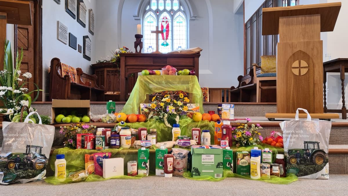 Harvest Festival at Crediton Methodist Church creditoncourier.co.uk