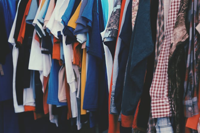 Clothes Second Hand Hi-res Stock Photography And Images, 51% OFF
