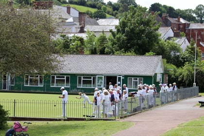 Liz completes clean sweep for Crediton Bowling Club!
