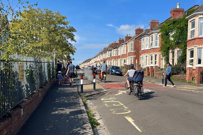 School run on Ladysmith Road, Exeter