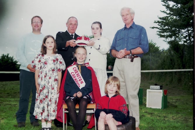 Cheriton Fitzpaine Carnival Queen and Royalty crowning in July 1998.  DSC01485
