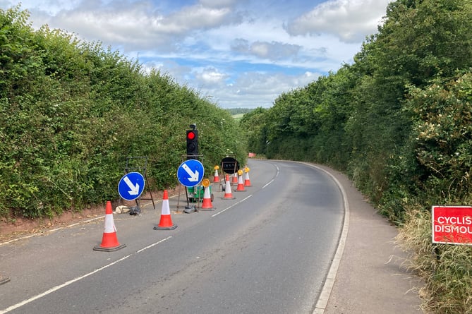 Traffic lights on A3072 Exhibition Road