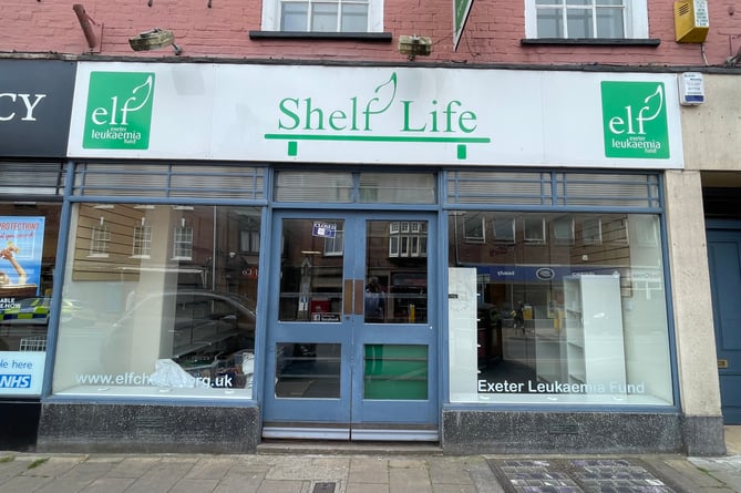 The empty ELF ’Shelf Life’ shop at 20 High Street, Crediton.  AQ 5446
