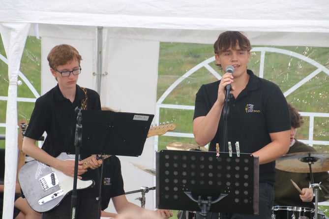 QE Jazz Band members.  AQ 4681