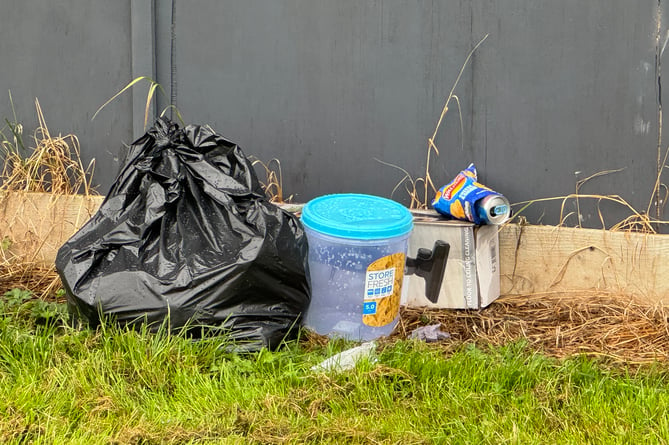 Rubbish at The Rec in Crediton.  AQ 8038