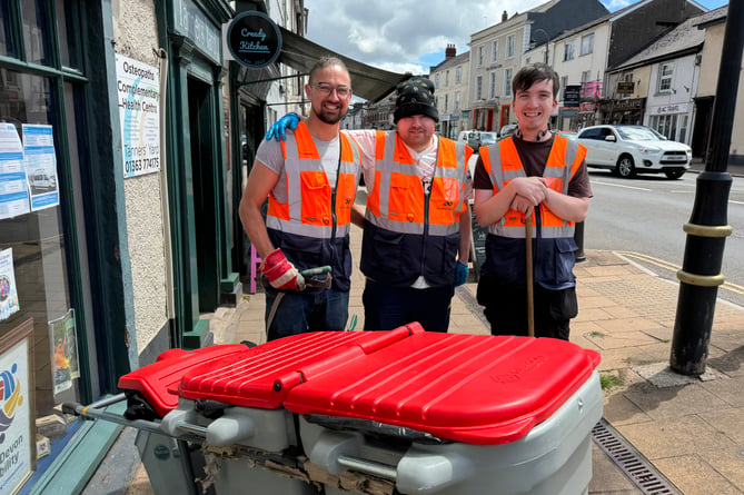 Some of The Turning Tides Project maintenance team with the new cart.  AQ 7269
