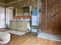 Bathroom showroom opens at Ashgrove Kitchens