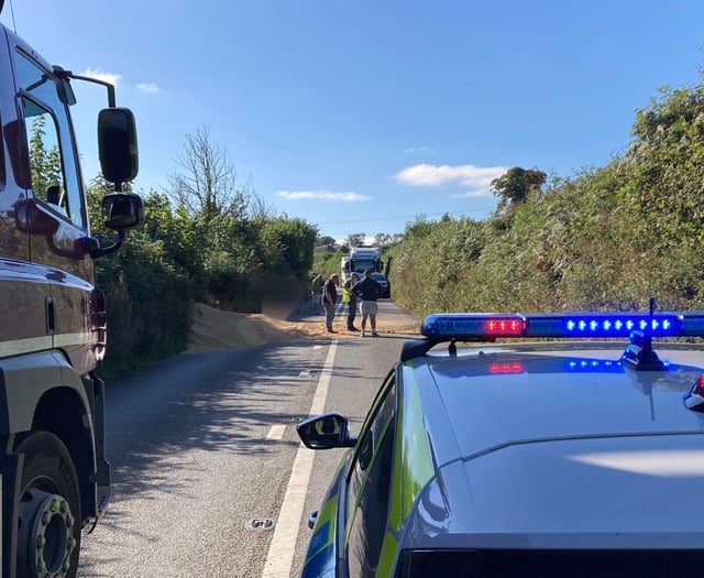 No injuries after tractor and trailer overturn on A377 near Crediton