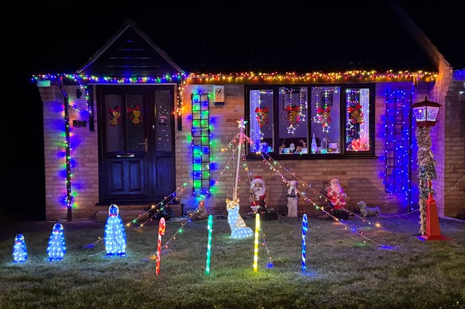 A lovely festive display at one of the houses in Westernlea.  AQ 0890