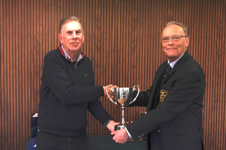 Seniors Captain Peter Blinkhorn presented David Cousins with the Seniors Championship Division 2 Handicap Trophy.
