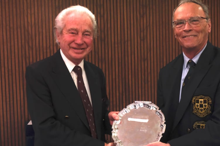 Seniors Captain Peter Blinkhorn presented David Lee with the Kenmar Trophy.
